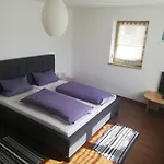 Und Sommerhaus Unter Der Burg Lägenhet *