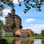Und Sommerhaus Unter Der Burg Falkenberg (Tirschenreuth)