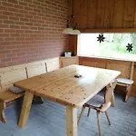 Lägenhet Und Sommerhaus Unter Der Burg *